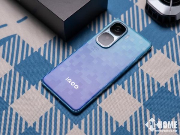 至德投资 iQOO Neo11系列规格曝光 旗舰级芯片+2K屏幕